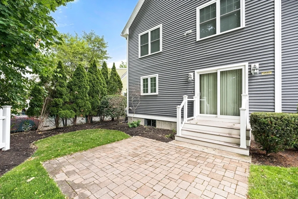 4 bed, 2 bath apartment for rent at 46 Loring Ave, Winchester — photo 38 of 41