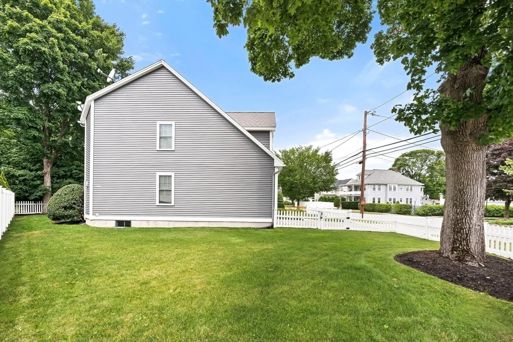 4 bed, 2 bath apartment for rent at 46 Loring Ave, Winchester — photo 36 of 41