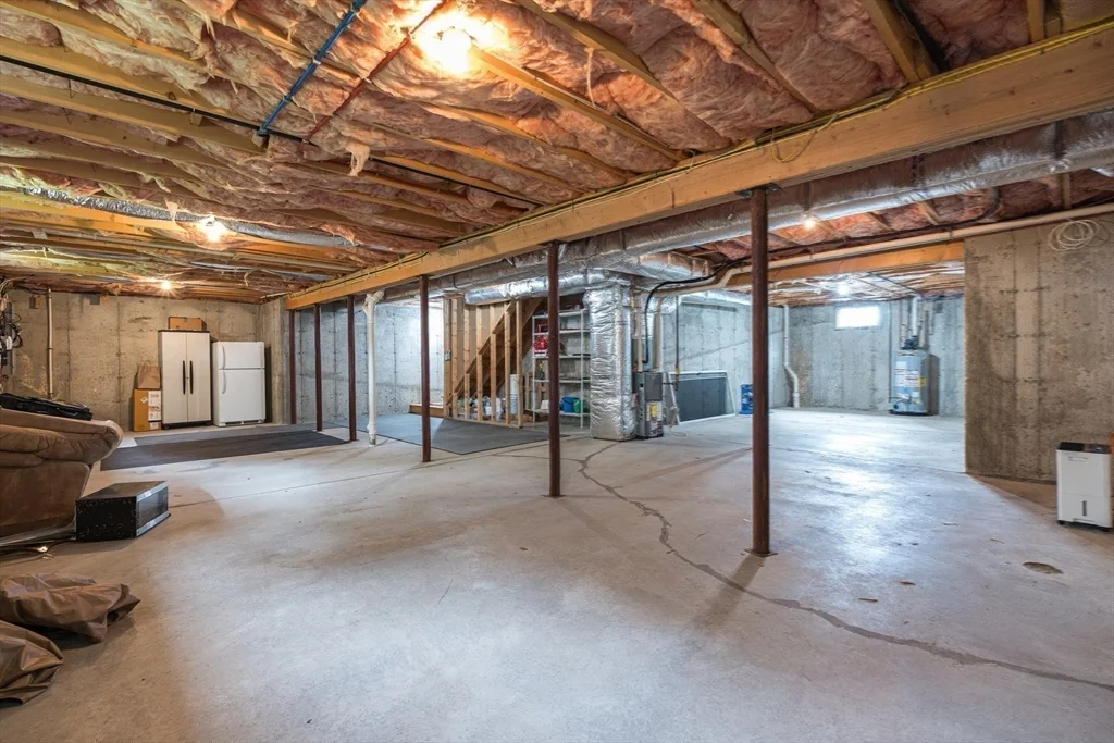 4 bed, 2 bath apartment for rent at 46 Loring Ave, Winchester — photo 33 of 41