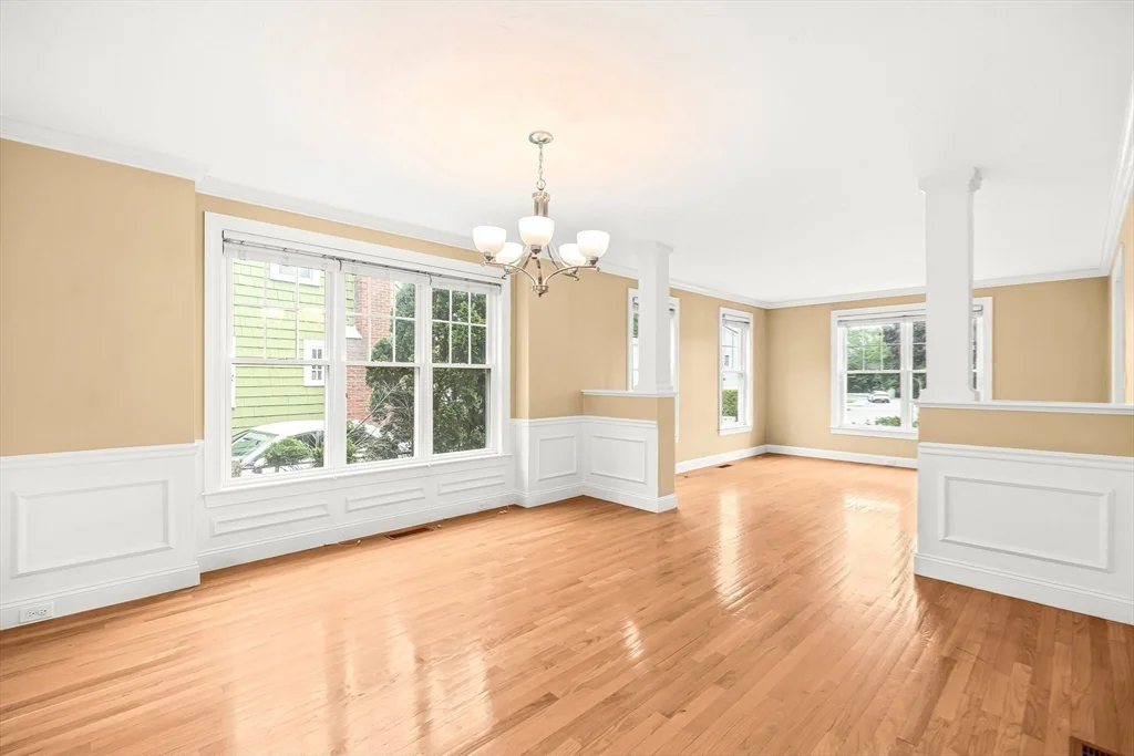 4 bed, 2 bath apartment for rent at 46 Loring Ave, Winchester — photo 14 of 41