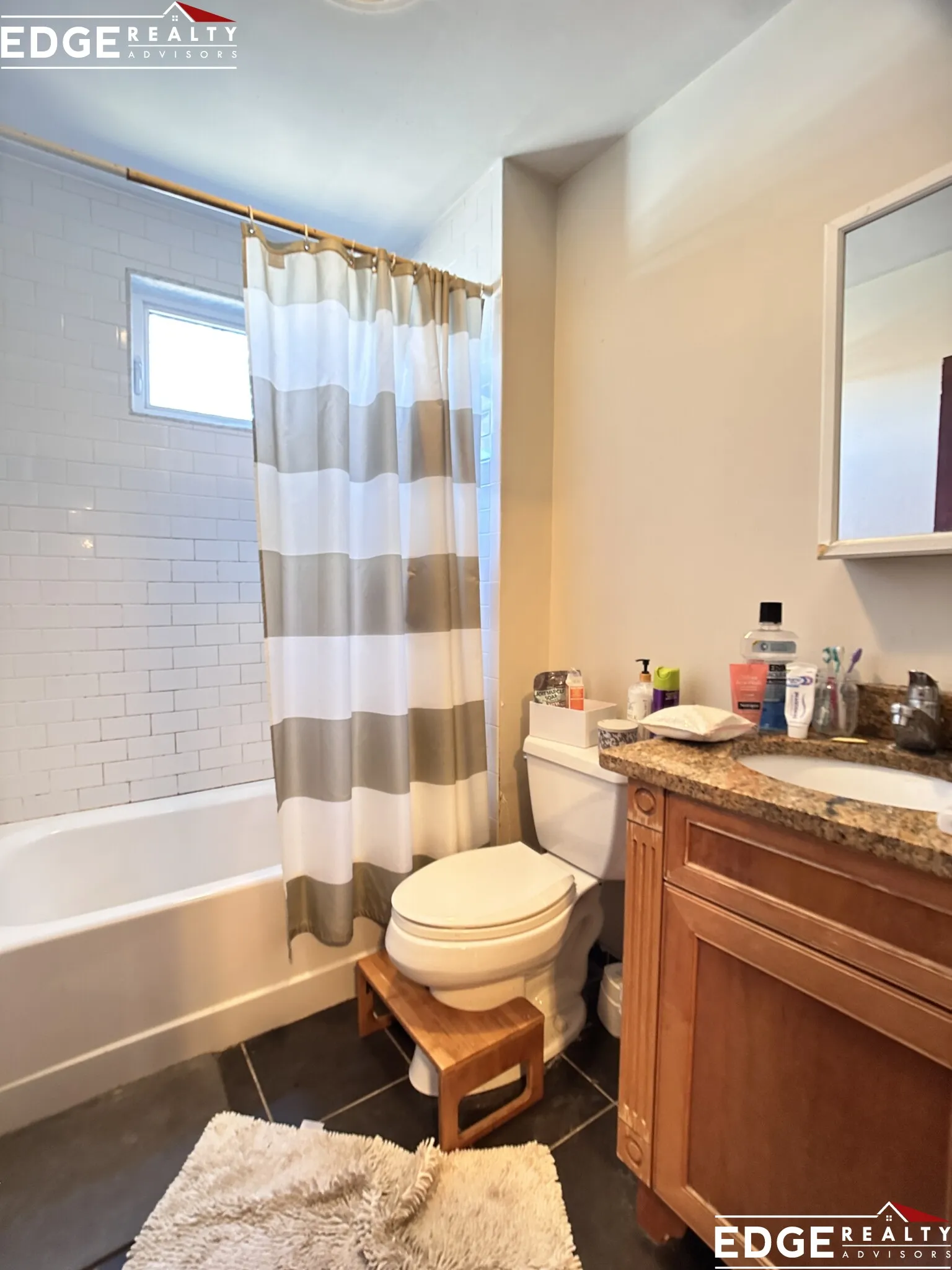 4 bed, 2 bath apartment for rent at 46 Mapleton St Unit 2, Brighton — photo 5 of 10