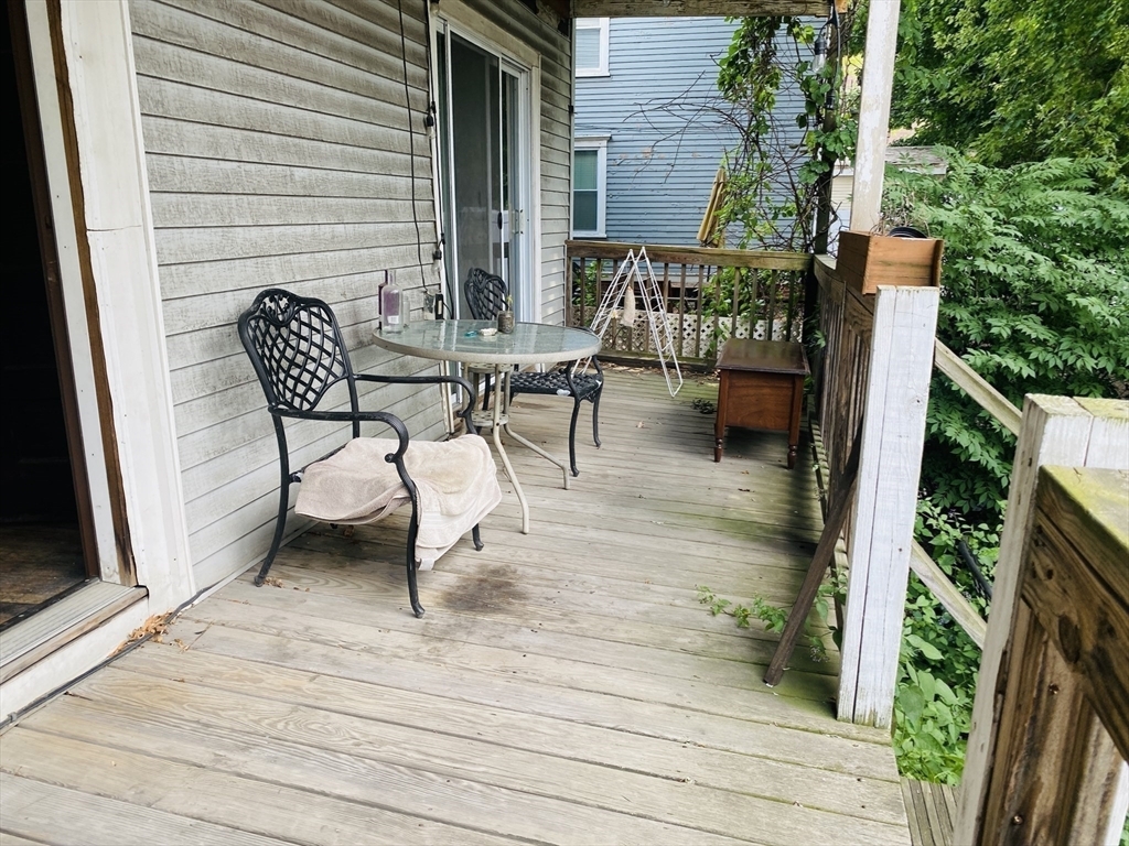 3 bed, 1 bath apartment for rent at 46 Middle St Unit 1, South Boston — photo 16 of 19