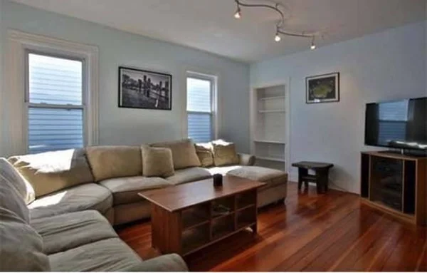 3 bed, 1 bath apartment for rent at 46 Middle St Unit 2, South Boston — photo 2 of 6
