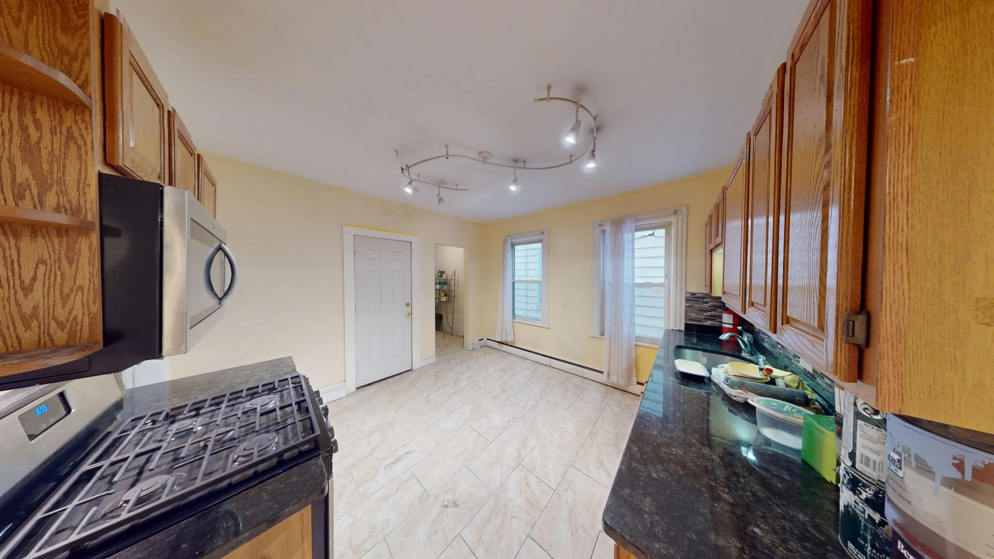 3 bed, 1 bath apartment for rent at 46 Middle St Unit 3, South Boston — photo 2 of 19
