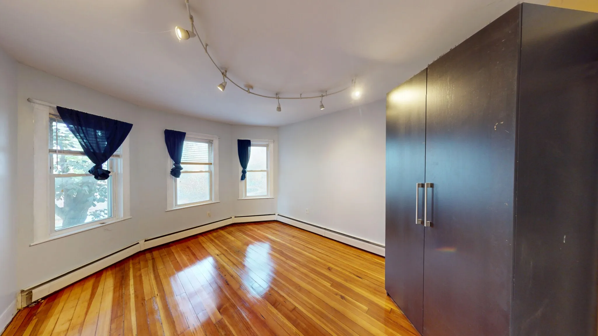 3 bed, 1 bath apartment for rent at 46 Middle St Unit 3, South Boston — photo 10 of 19