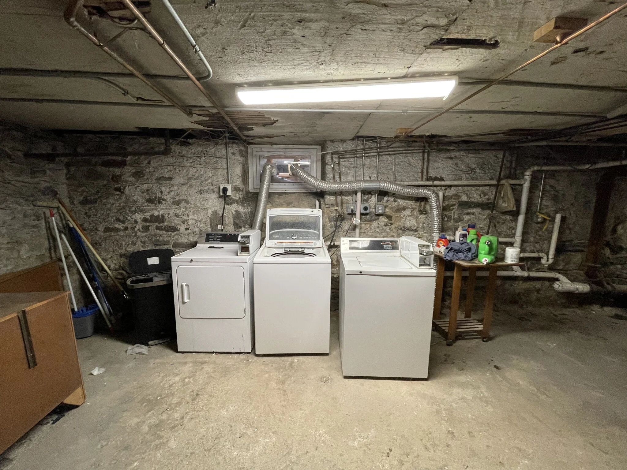 3 bed, 1 bath apartment for rent at 46 Middle St Unit 3, South Boston — photo 17 of 19