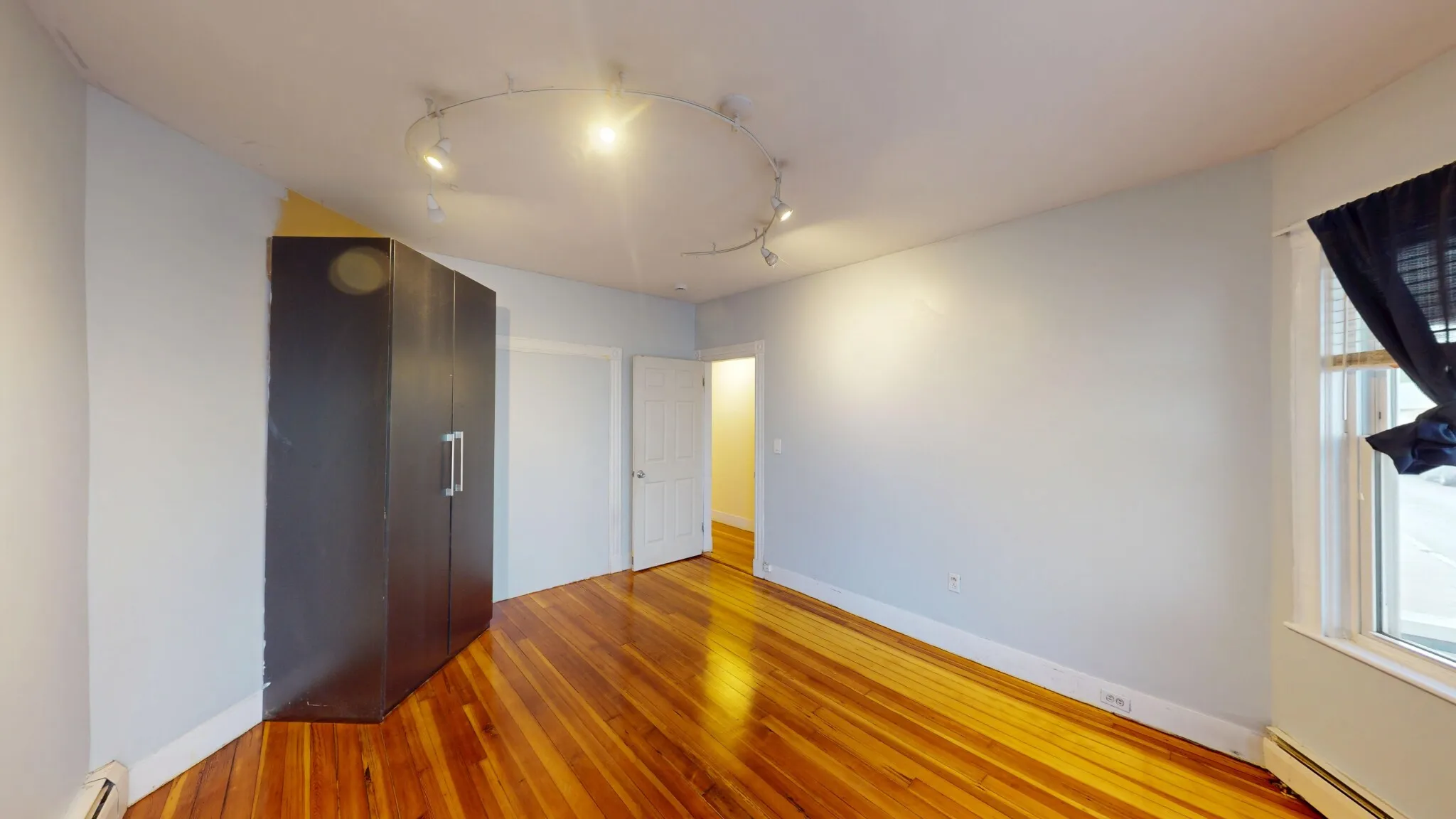 3 bed, 1 bath apartment for rent at 46 Middle St Unit 3, South Boston — photo 11 of 19