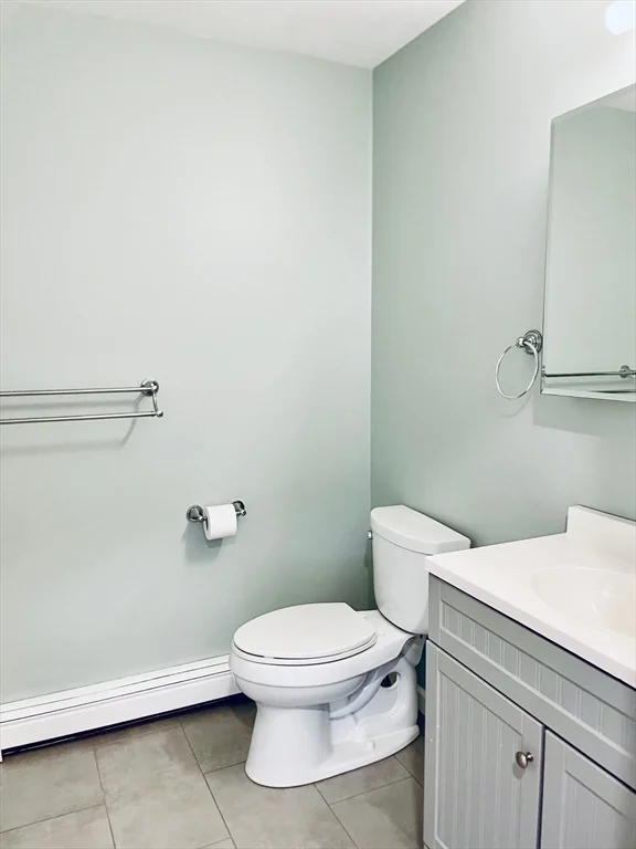 4 bed, 2 bath apartment for rent at 46 Mystic River Rd Unit 46, Medford — photo 8 of 18