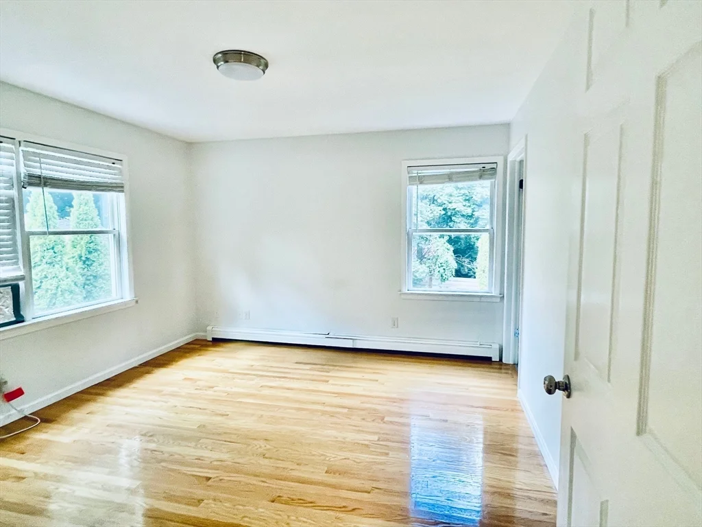 4 bed, 2 bath apartment for rent at 46 Mystic River Rd Unit 46, Medford — photo 11 of 18