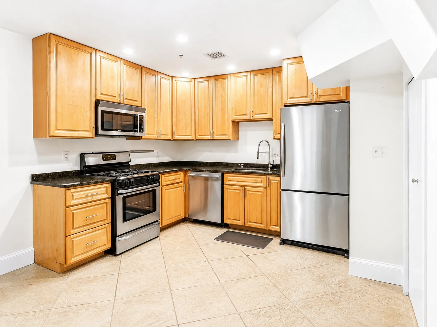 1 bed, 1 bath apartment for rent at 46 North Bennet St Unit 1, North End — photo 13 of 16