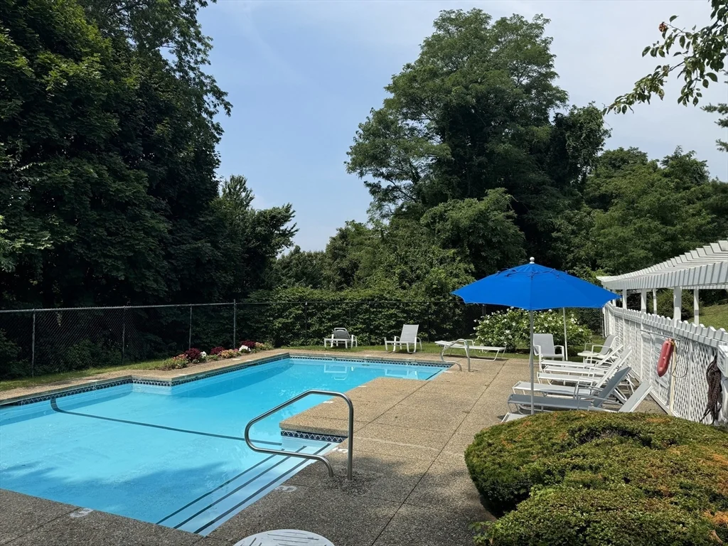 1 bed, 1 bath apartment for rent at 46 Ober Rd Unit 46, Newton — photo 1 of 26