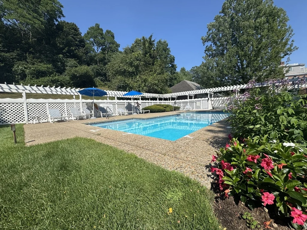 1 bed, 1 bath apartment for rent at 46 Ober Rd Unit 46, Newton — photo 3 of 26