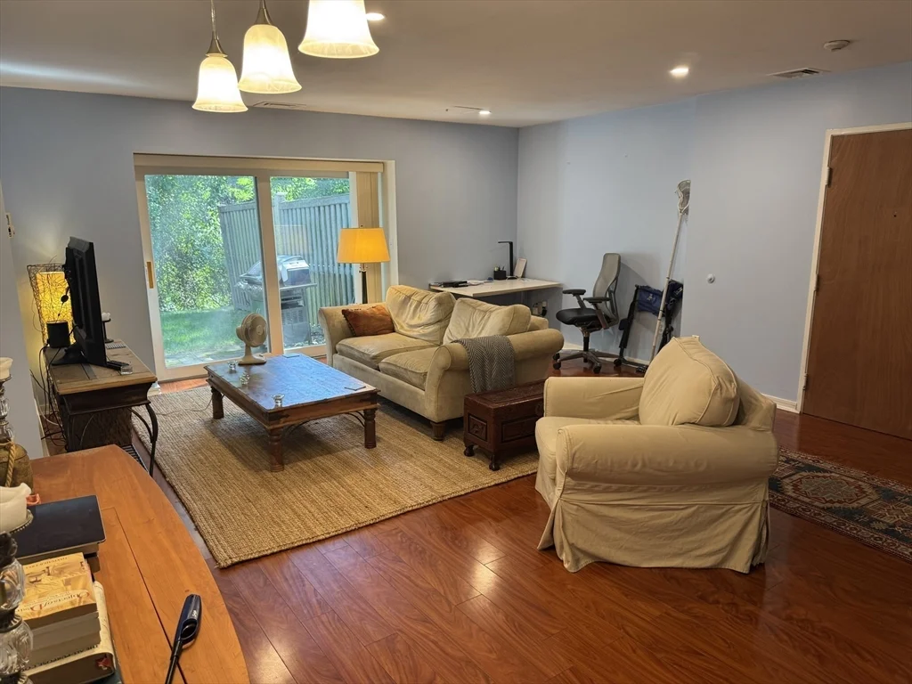 1 bed, 1 bath apartment for rent at 46 Ober Rd Unit 46, Newton — photo 4 of 26