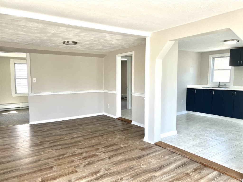 2 bed, 1 bath apartment for rent at 46 Ocean Ave, Halifax — photo 4 of 8