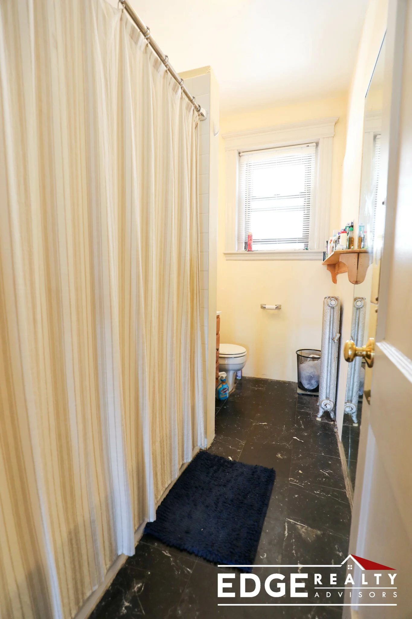 4 bed, 2 bath apartment for rent at 46 Orkney Rd Unit 3, Brighton — photo 13 of 14