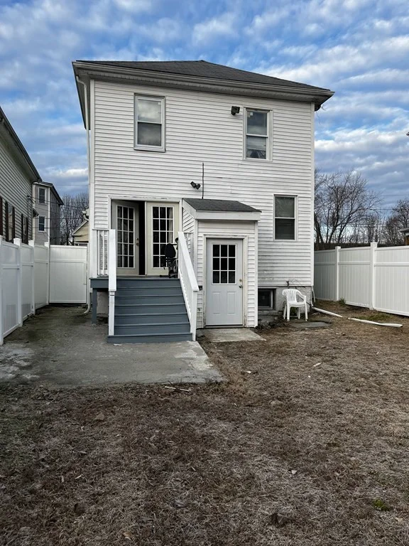 3 bed, 2 bath apartment for rent at 46 Otis St Unit 46, Brockton — photo 8 of 11
