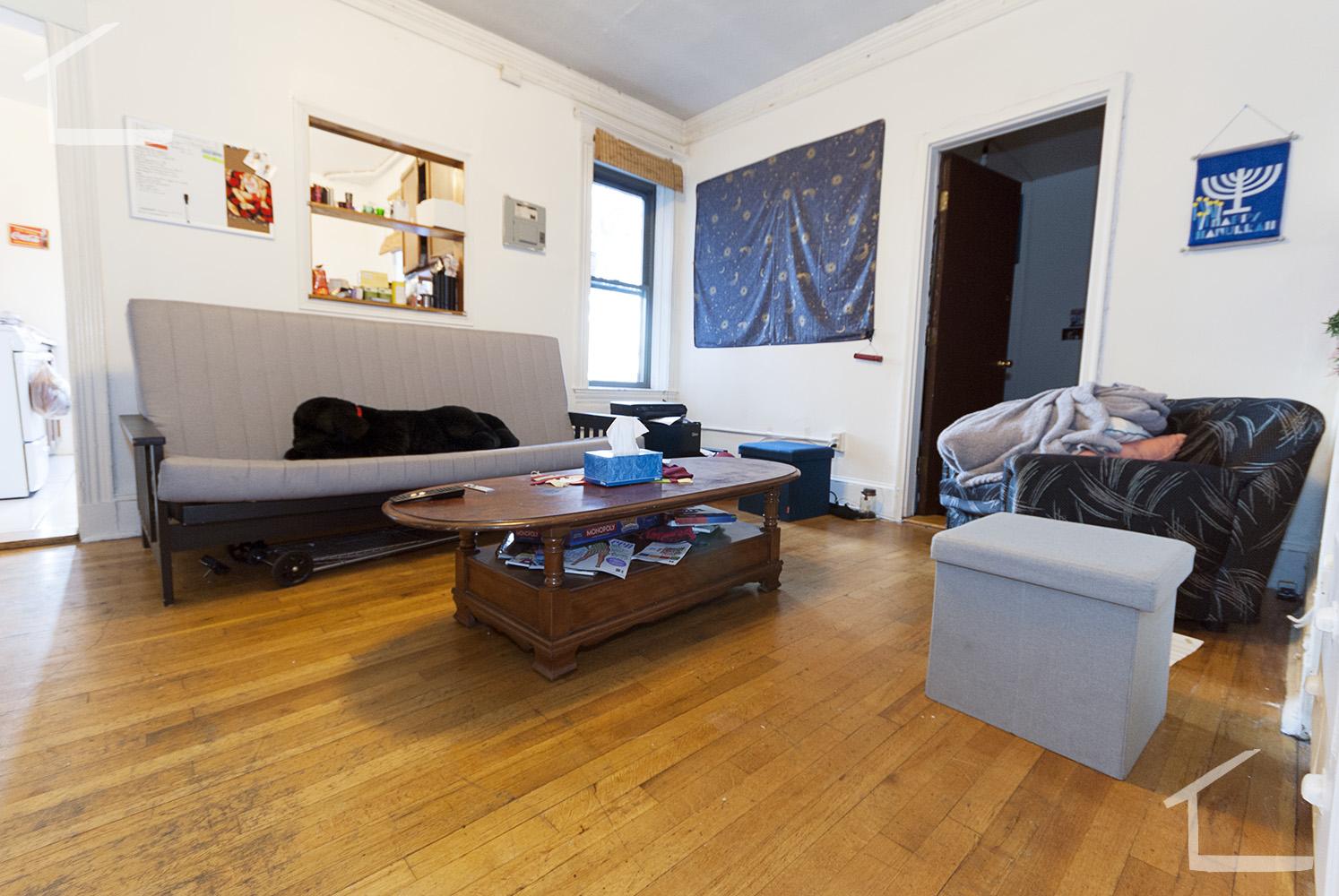 4 bed, 1 bath apartment for rent at 46 Park Vale Ave Unit 6, Brighton — photo 2 of 9