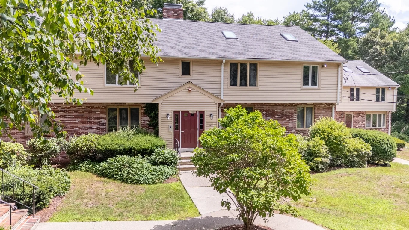 2 bed, 2 bath apartment for rent at 46 Pinebrook Ln Unit 3, South Easton