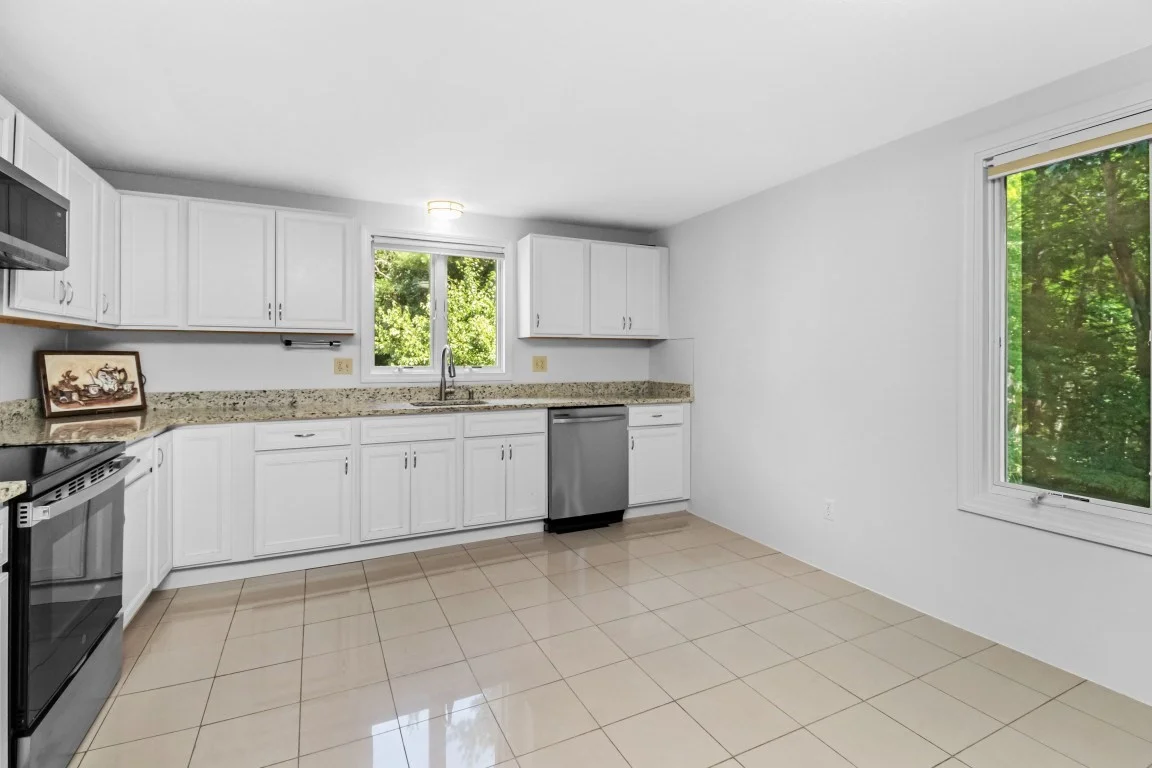 2 bed, 2 bath apartment for rent at 46 Pinebrook Ln Unit 3, South Easton — photo 9 of 19