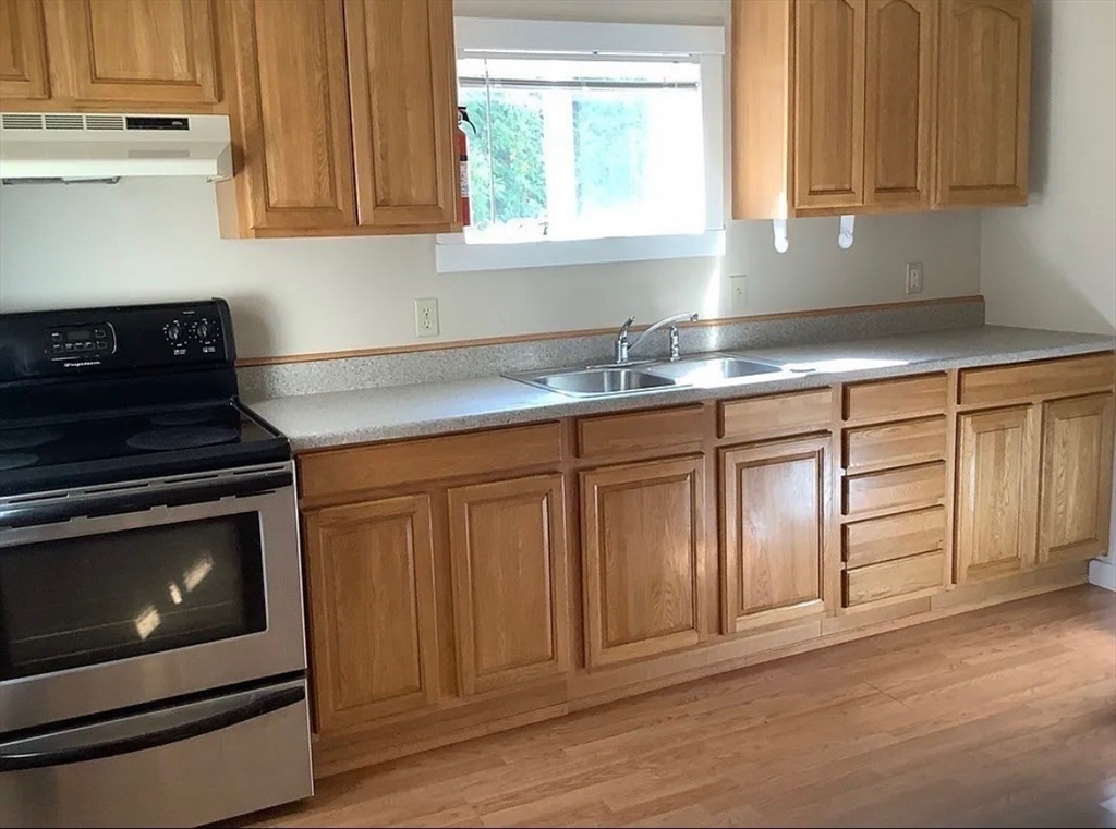 2 bed, 1 bath apartment for rent at 46 Pleasant St Unit 1, West Brookfield — photo 2 of 14