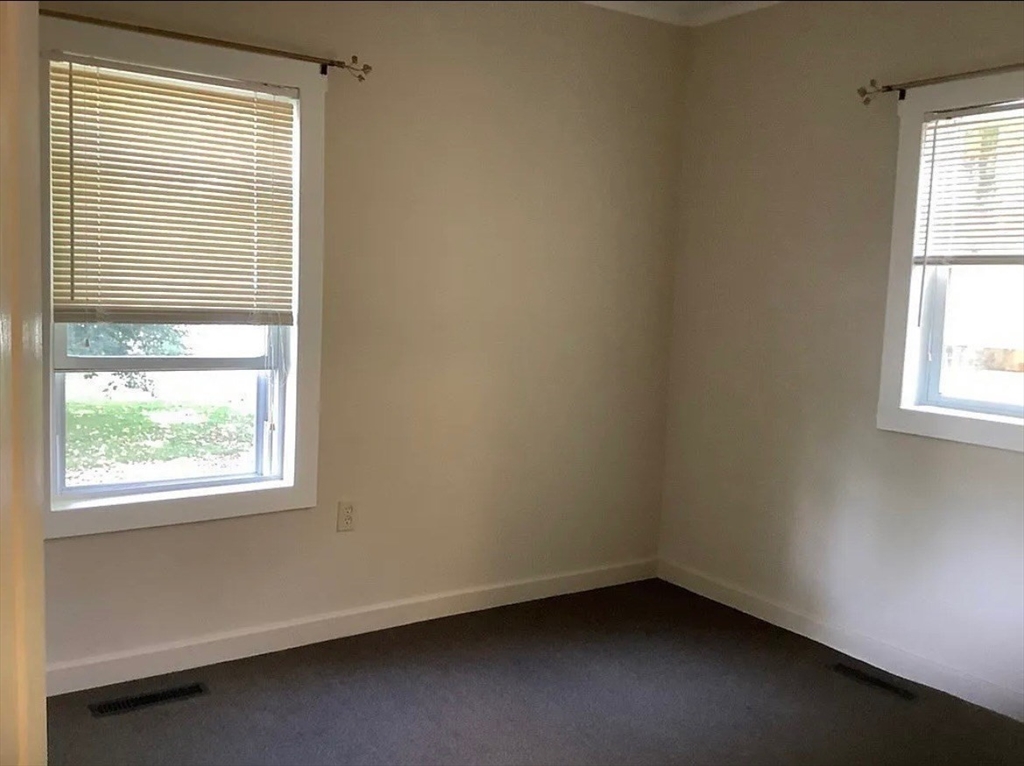 2 bed, 1 bath apartment for rent at 46 Pleasant St Unit 1, West Brookfield — photo 11 of 14