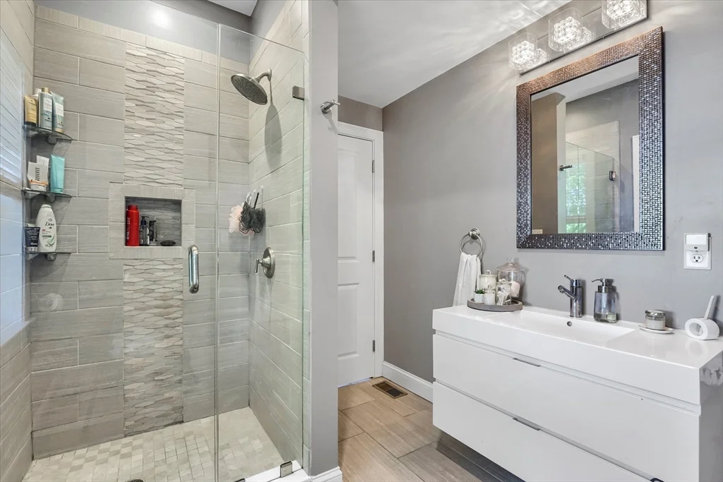 2 bed, 2 bath apartment for rent at 46 Port Norfolk St Unit 1, Dorchester — photo 16 of 24