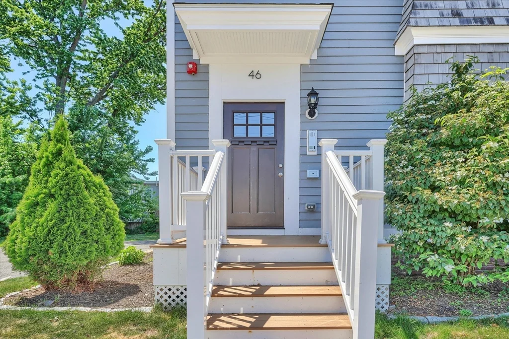 2 bed, 2 bath apartment for rent at 46 Port Norfolk St Unit 1, Dorchester — photo 2 of 24