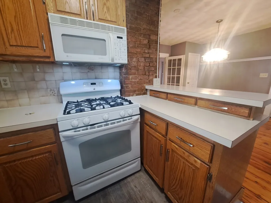 1 bed, 1 bath apartment for rent at 46 Princeton St Unit 1, East Boston — photo 9 of 12