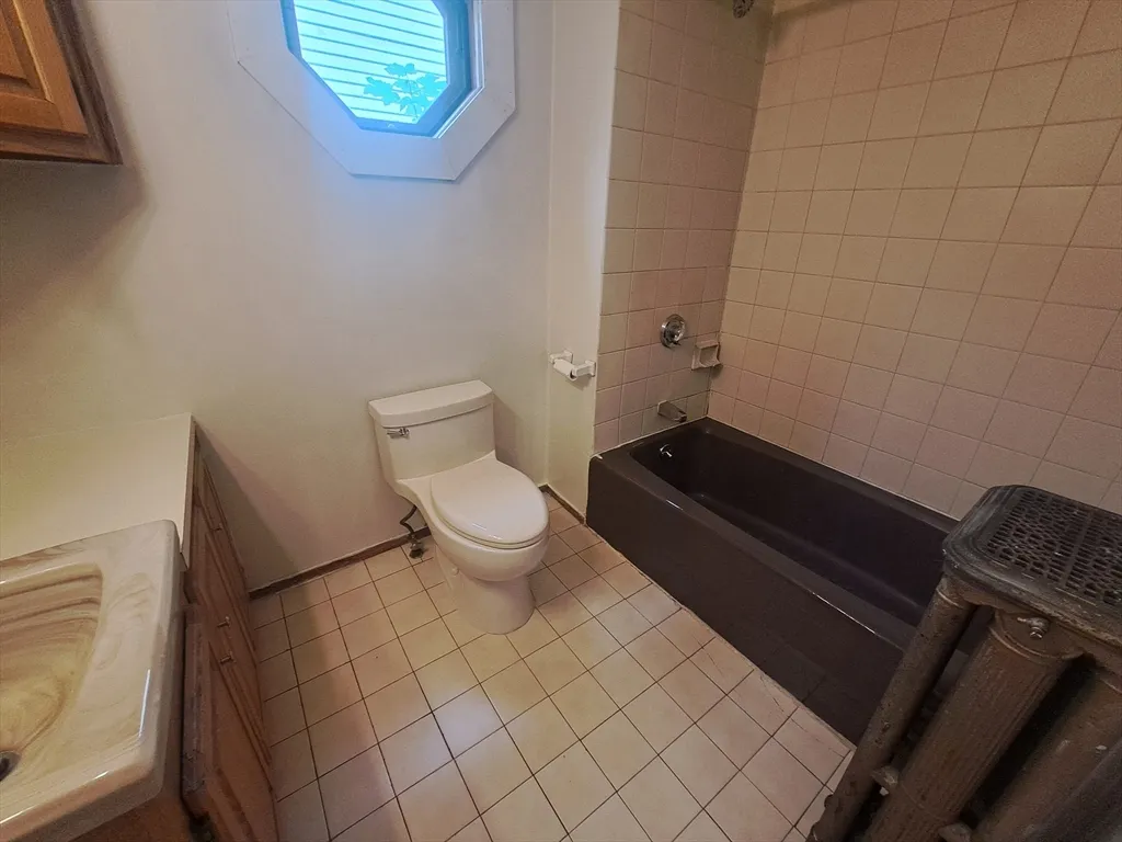 1 bed, 1 bath apartment for rent at 46 Princeton St Unit 1, East Boston — photo 12 of 12