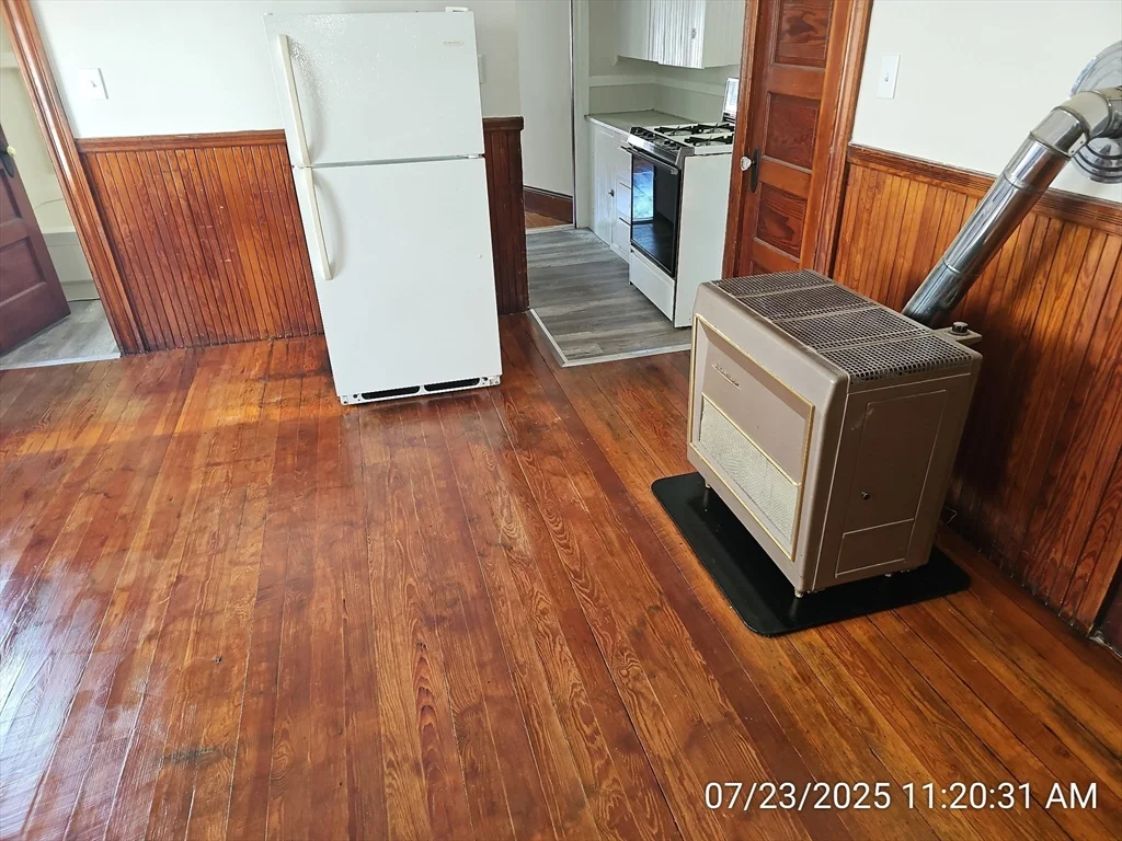 1 bed, 1 bath apartment for rent at 46 Princeton Unit 2R, New Bedford — photo 4 of 7