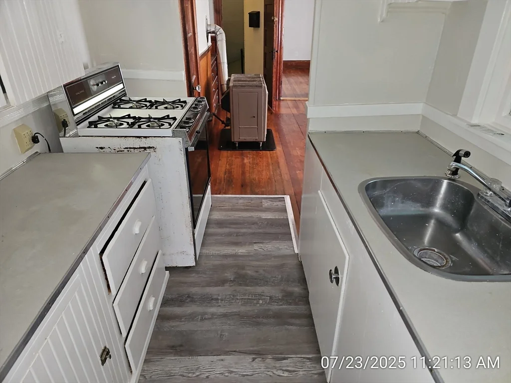 1 bed, 1 bath apartment for rent at 46 Princeton Unit 2R, New Bedford — photo 6 of 7