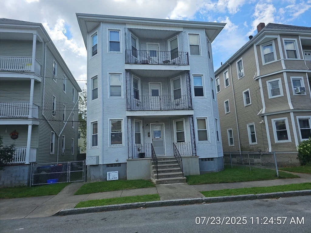 1 bed, 1 bath apartment for rent at 46 Princeton Unit 2R, New Bedford — photo 1 of 7