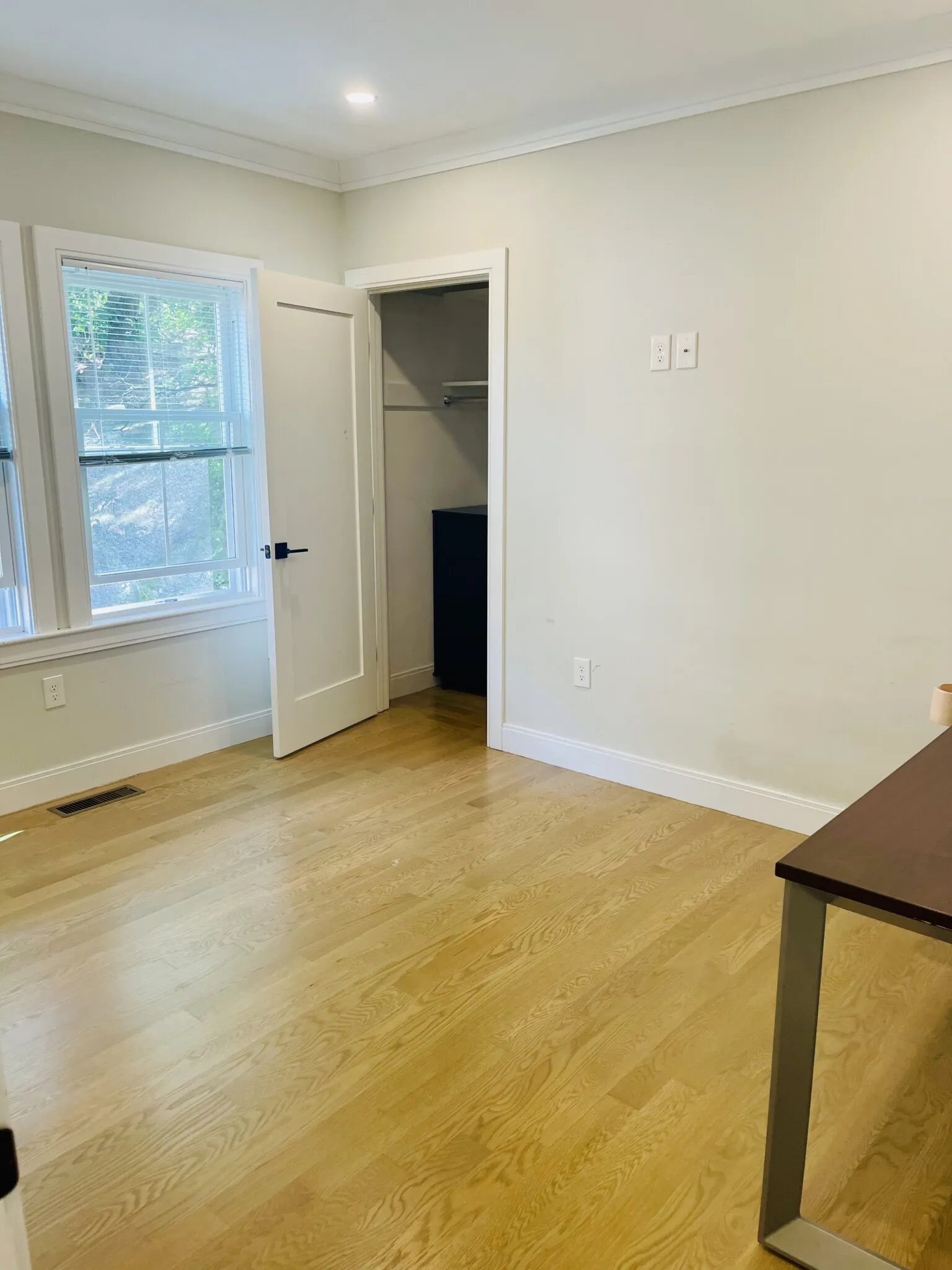 4 bed, 2 bath apartment for rent at 46 Ridgemont St Unit 1, Allston — photo 9 of 10