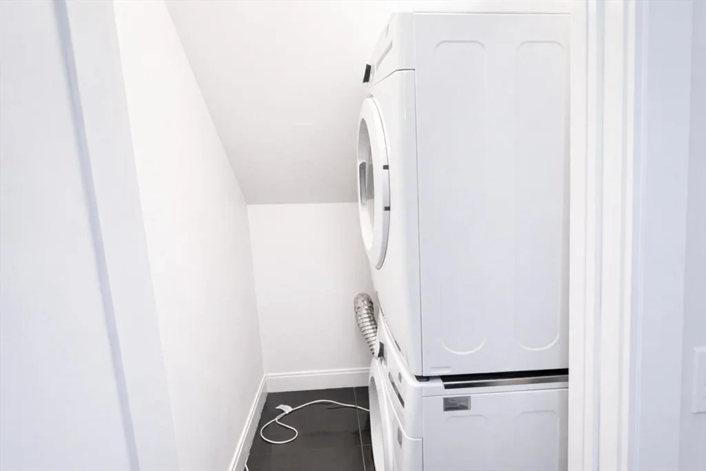 2 bed, 1 bath apartment for rent at 46 Ridgemont St Unit 3, Allston — photo 7 of 8