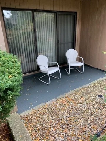 1 bed, 1 bath apartment for rent at 46 Shrewsbury Green Unit B, Shrewsbury — photo 8 of 8