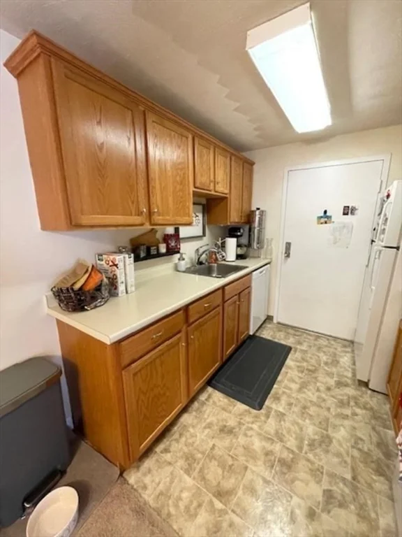 1 bed, 1 bath apartment for rent at 46 Silver Hill Ln Unit 5, Natick — photo 3 of 10