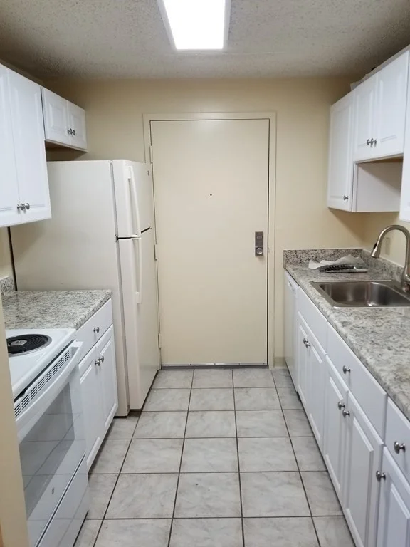 1 bed, 1 bath apartment for rent at 46 Silver Hill Unit 10, Natick — photo 3 of 19