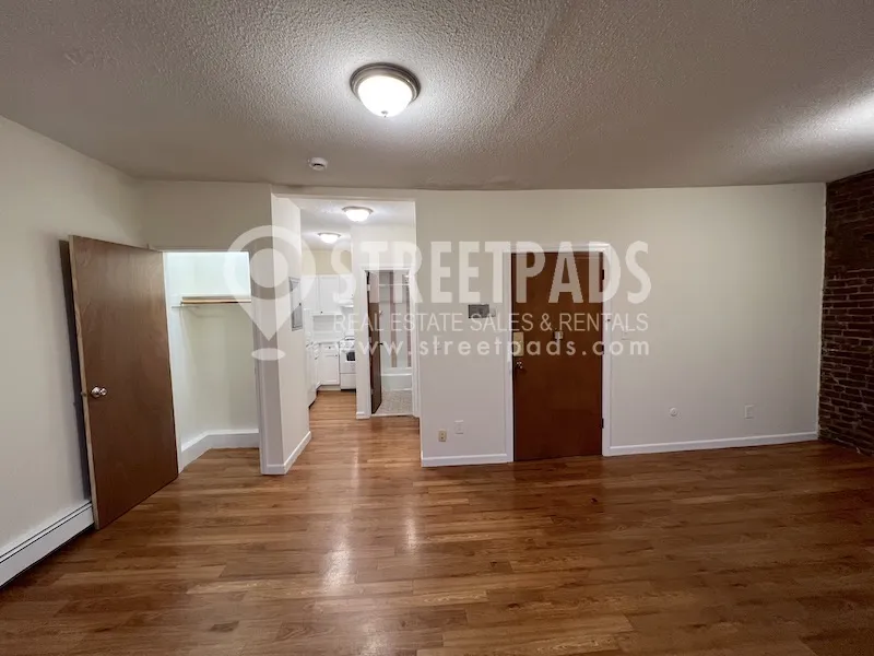 Studio bed, 1 bath apartment for rent at 46 South Huntington Ave Unit 21, Mission Hill — photo 4 of 17