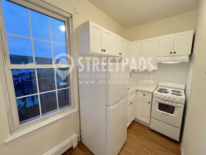 Studio bed, 1 bath apartment for rent at 46 South Huntington Ave Unit 21, Mission Hill