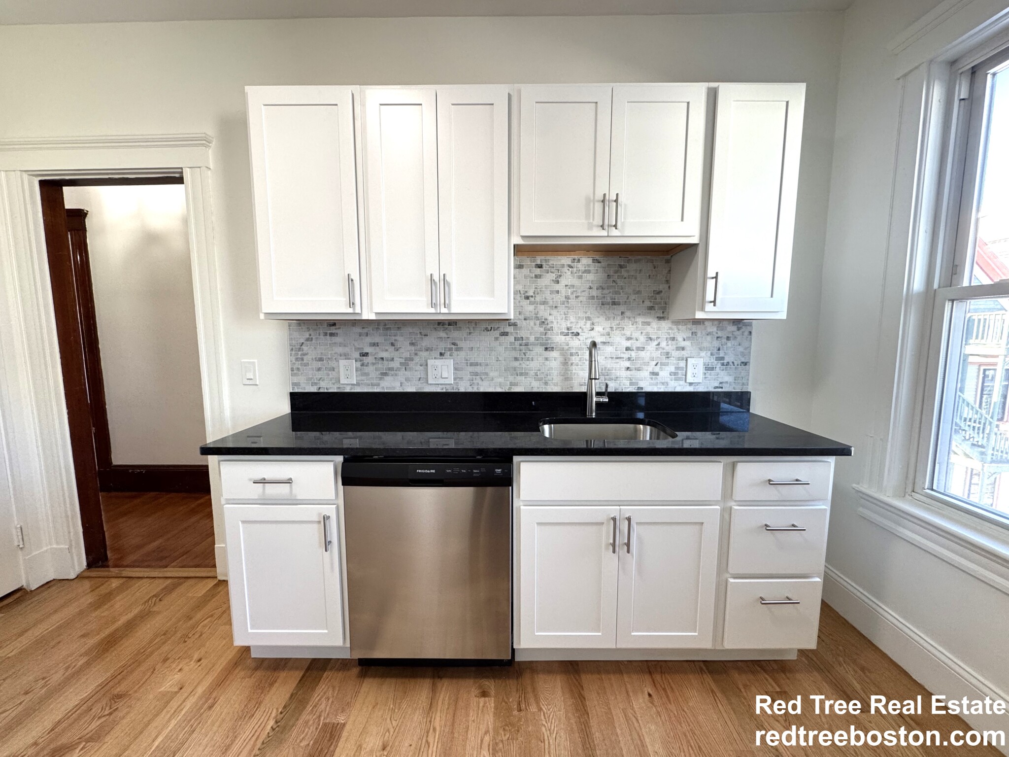 4 bed, 2 bath apartment for rent at 46 Spring Park Ave Unit 3 COPY, Jamaica Plain — photo 3 of 27
