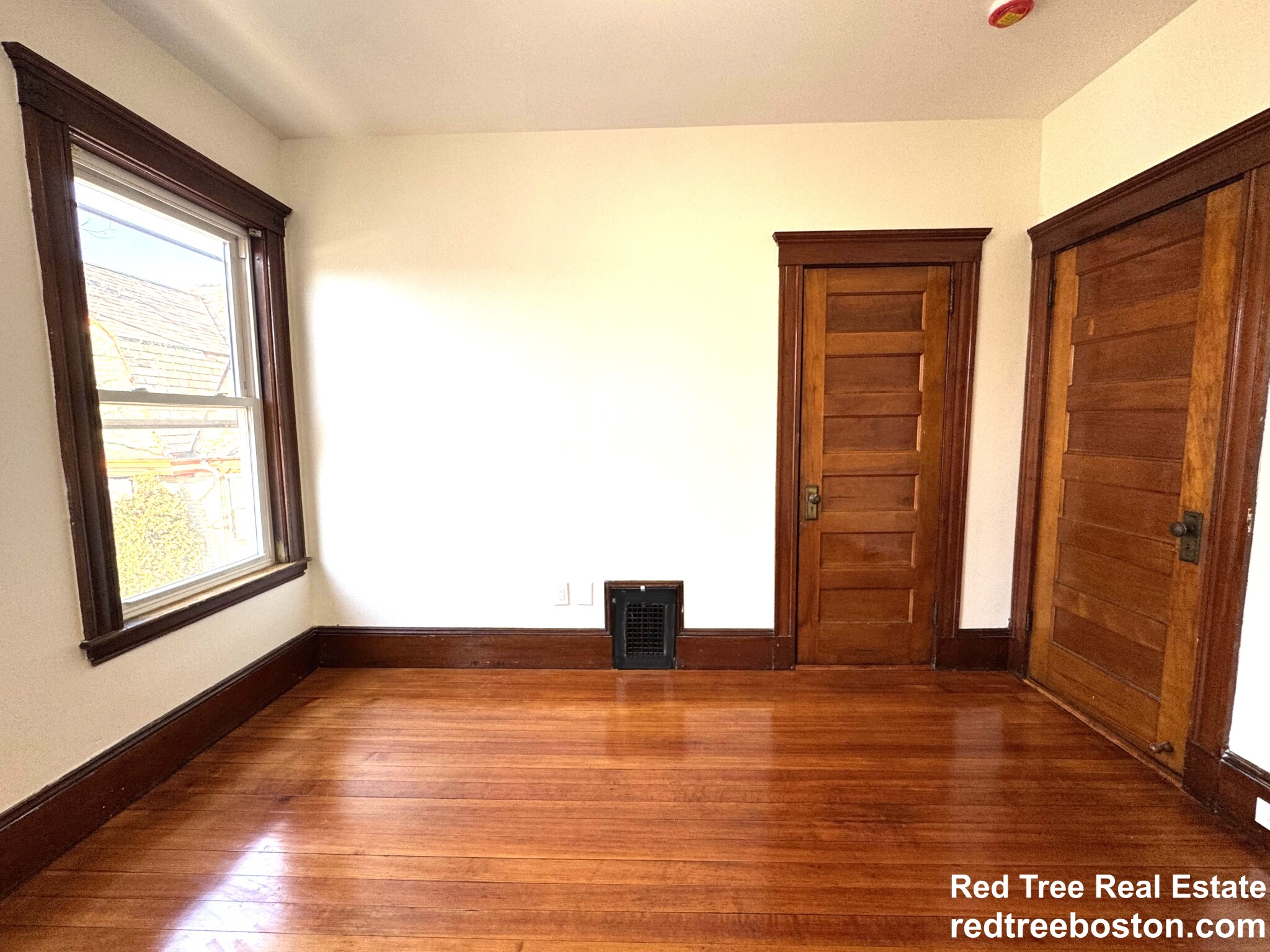 4 bed, 2 bath apartment for rent at 46 Spring Park Ave Unit 3 COPY, Jamaica Plain — photo 15 of 27