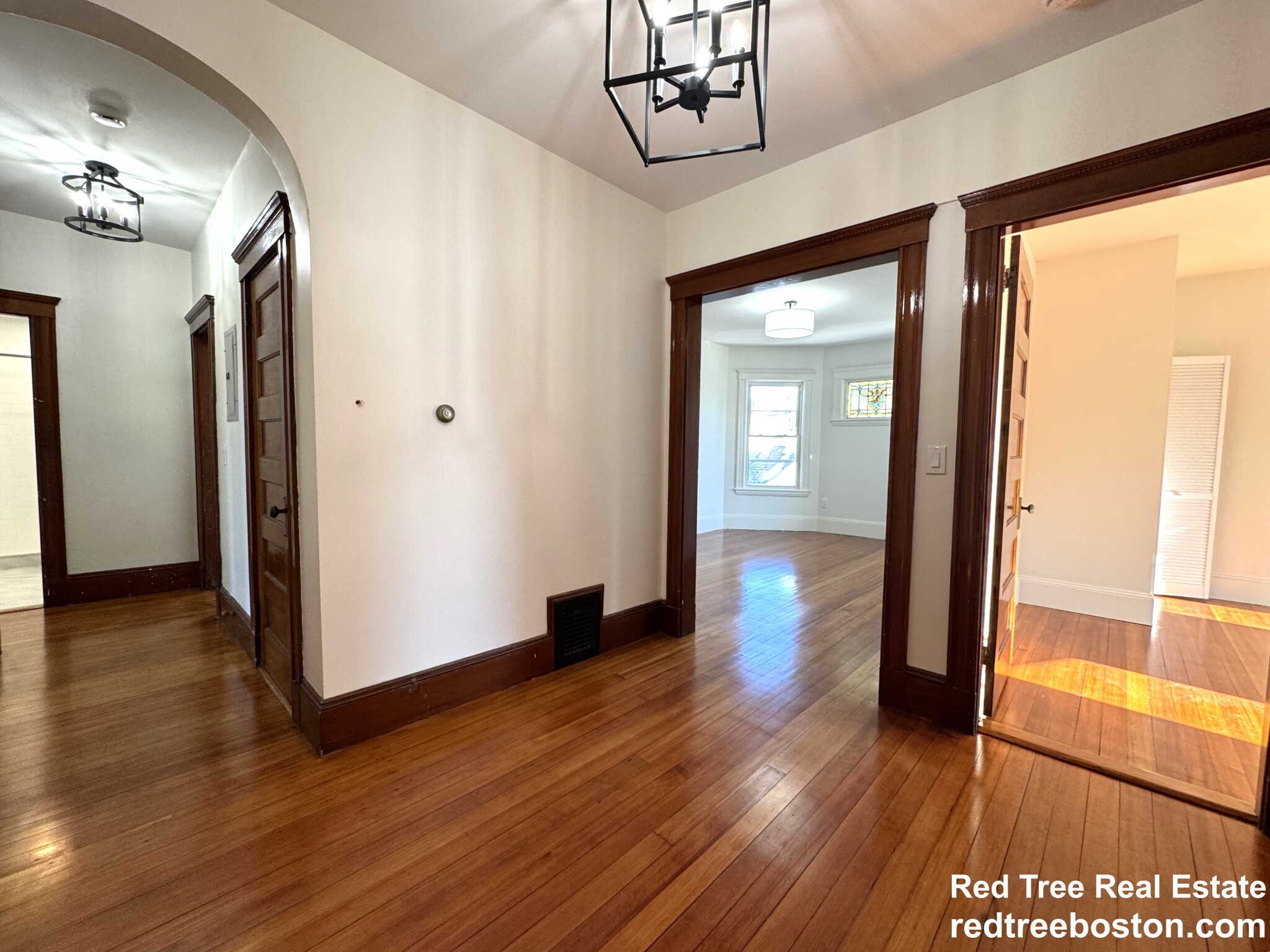 4 bed, 2 bath apartment for rent at 46 Spring Park Ave Unit 3 COPY, Jamaica Plain — photo 10 of 27