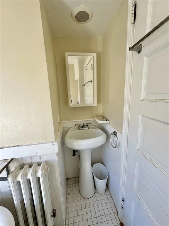 2 bed, 1 bath apartment for rent at 46 Standish Ave Unit 2, North Plymouth — photo 6 of 9