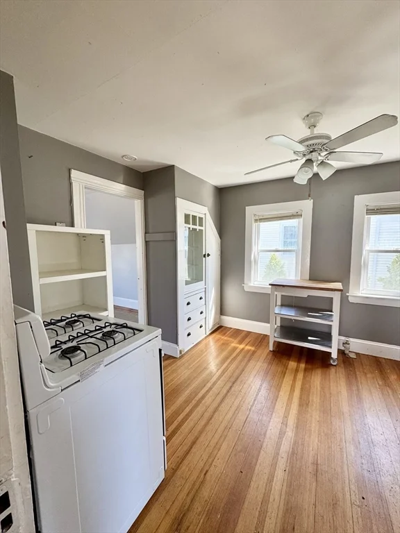 2 bed, 1 bath apartment for rent at 46 Standish Ave Unit 2, North Plymouth — photo 4 of 9
