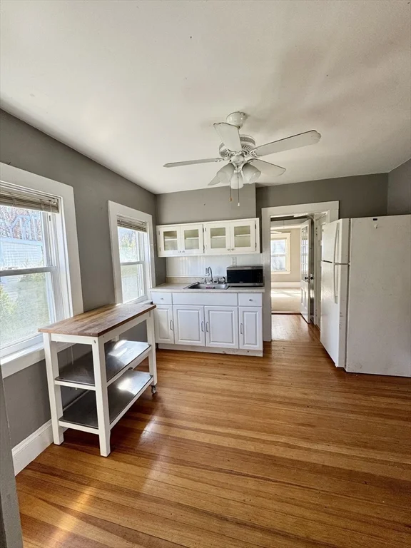2 bed, 1 bath apartment for rent at 46 Standish Ave Unit 2, North Plymouth — photo 5 of 9