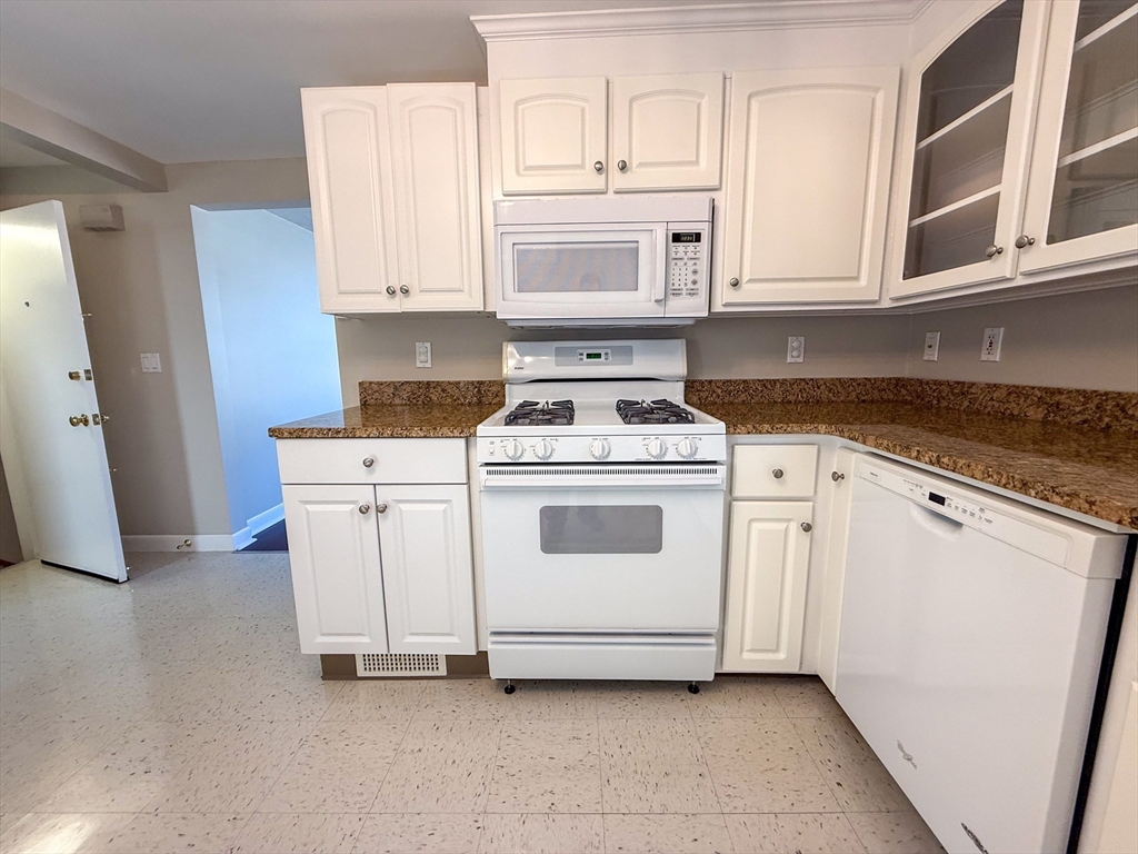 1 bed, 1 bath apartment for rent at 46 Sterling St Unit 2, Malden — photo 3 of 11