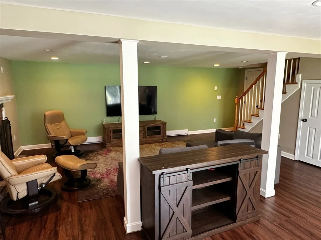 6 bed, 4+ bath apartment for rent at 46 Sunset Rd Unit 46, Needham — photo 8 of 23