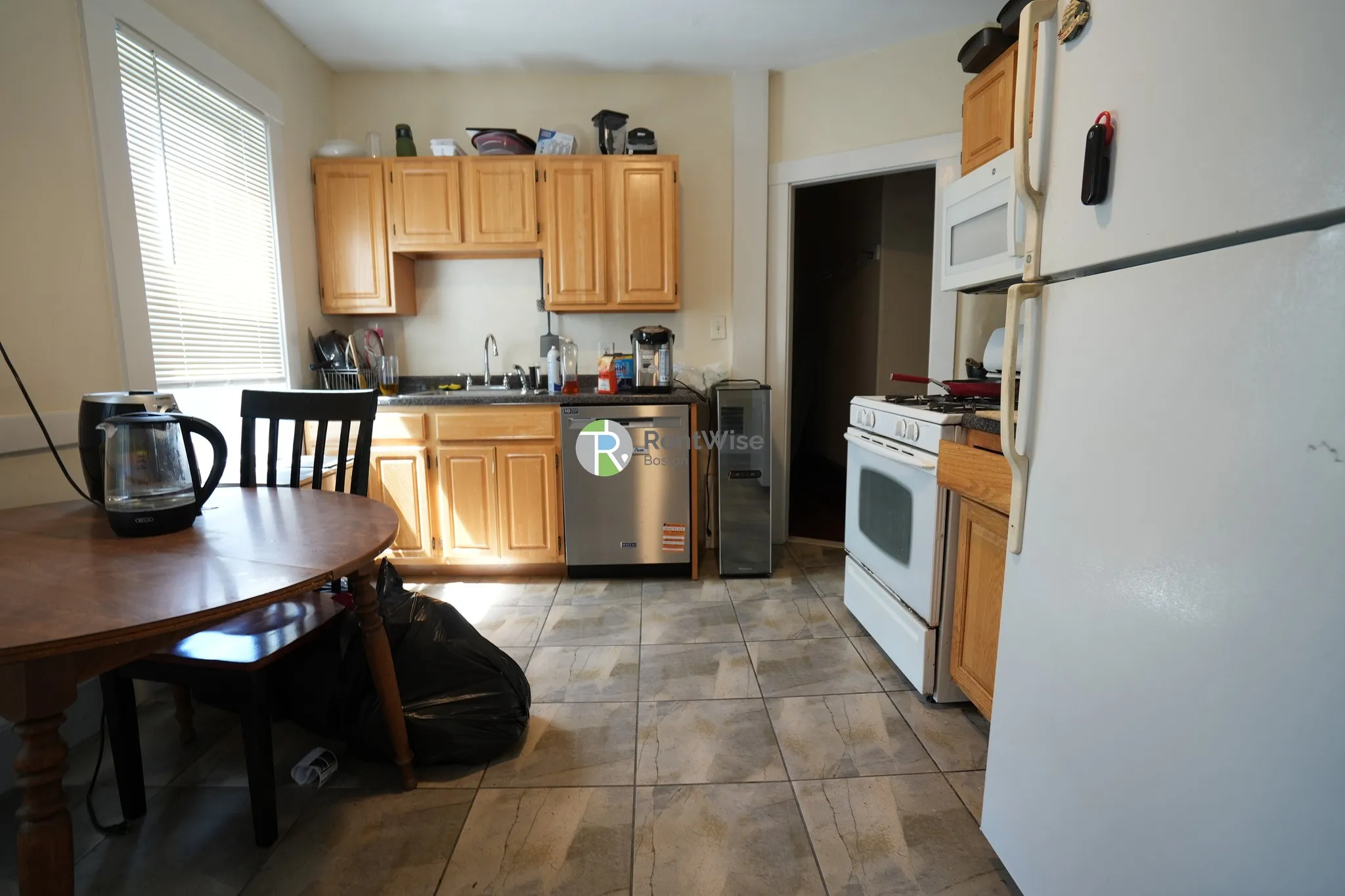 3 bed, 1 bath apartment for rent at 46 Tremont St Unit 2, Brighton — photo 3 of 17