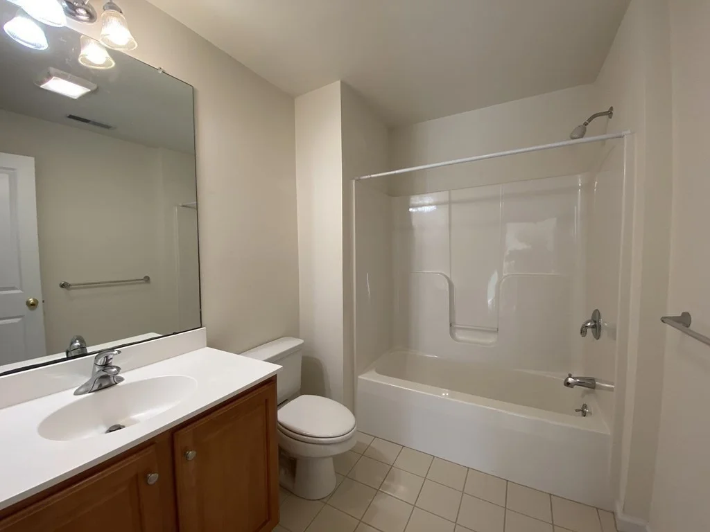 3 bed, 2 bath apartment for rent at 46 Tulip Cir Unit 46, Grafton — photo 19 of 29