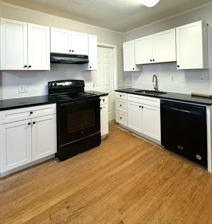 4 bed, 2 bath apartment for rent at 46 Union St Unit 2, Watertown — photo 2 of 8